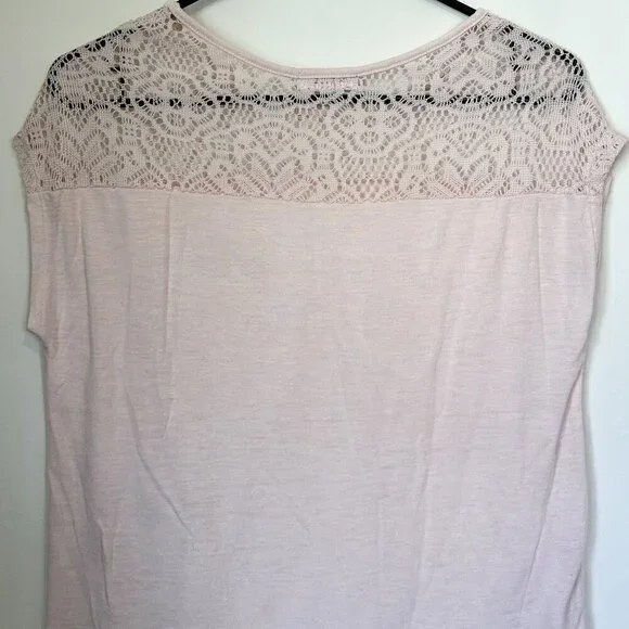 Garage Lightweight Dusty Light Pink Lace Shoulder Top - Size: XS - Picture 5 of 6